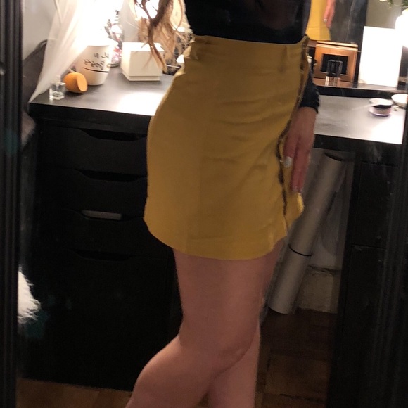 Button Me Up Skirt - Picture 3 of 4